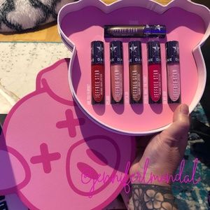 ๐NWT Shane x Jeffree Velour Liquid Lipstick Pig Bundle by Jeffree Star! ๐